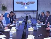 وزير الطيران يلتقى وزيرة البيئة للتنسيق والإعداد لـ COP27.. الفريق عباس حلمى: تقديم كافة التسهيلات للوفود المشاركة بما يليق بمصر.. وزيرة البيئة: إعداد فيديوهات مصورة لعرضها على شاشات المطارات والطائرات.. صور 