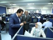وزير الصحة يتفقد الامتحانات التحريرية للأطباء الملتحقين بالزمالة المصرية