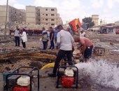 إصلاح كسر خط مياه الشرب الرئيسى ببورسعيد تمهيدًا لإنهاء أزمة الانقطاع.. صور