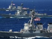 تقارير إعلامية: البحرية الأمريكية تجرى عملية إنزال وتحرر سفينة فى خليج عدن