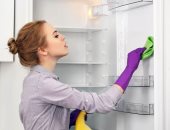 ما هى الطريقة الصحيحة للتنظيف العميق للثلاجة والتوقيت المناسب؟