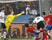 جول مورنينج.. بويول يقود إسبانيا لنهائى مونديال 2010 برأسية قاتلة في الألمان