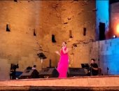 نوران أبو طالب تقدم أغاني محمد منير في حفل مهرجان القلعة 