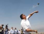 أضرب والريح تصيح.. وزيران لبنانيان يرشقان إسرائيل بالحجارة.. فيديو 