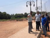 محافظ أسوان يكلف نائبه بالمتابعة الميدانية للمشروعات الجارية ضمن حياة كريمة