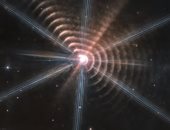 تلسكوب جيمس ويب الفضائى يلتقط حلقات غريبة حول نجم بعيد