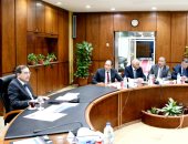 طارق الملا يتابع إجراءات قطاع البترول المتخذة فى ظل الأزمة الروسية الأوكرانية