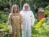 شرائط سوداء وصلاة.. لماذا تم إبلاغ النحل الملكى بوفاة إليزابيث.. ديلى ميل تجيب