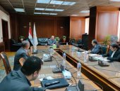 ‫وزير الرى يناقش إجراءات التقييم المرحلية لمشروع تبطين الترع