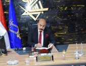 محافظ أسوان يقرر استبعاد رئيس حى شرق لتقصيره في العمل