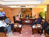 استعدادات مكثفة للمرحلة الثانية من "حياة كريمة" بالفيوم.. مشروعات عملاقة فى قطاعى مياه الشرب والصرف الصحى.. المحافظ يراجع المشروعات.. ووكيل الصحة: إنشاء وتطوير 75 وحدة صحية ومنشآت طبية قائمة بالمركزين.. صور