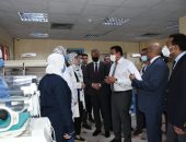 وزير الصحة ومحافظ الفيوم يتفقدان أعمال تطوير مستشفى الصدر والتأمين الصحي.. صور