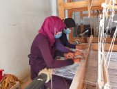 القوى العاملة: تدريب فتيات على مهنة صناعة السجاد و"الكليم" بالوادى الجديد