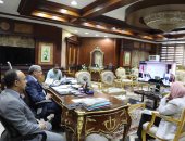 محافظ المنيا يشارك يتابع الموقف التنفيذى للمبادرة الوطنية للمشروعات الخضراء الذكية