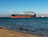 جنوح سفينة تحمل علم دولة بالاو على شاطئ العقبة الأردنى