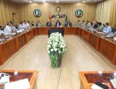 محافـظ المنوفية يعقد اجتماعاً لمناقشة معوقات الرصف بعدد من الطرق الرئيسية