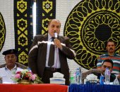 السكرتير العام المساعد بسوهاج يشهد صلح عائلتى "الأسعد" و"عمر" بجرجا.. صور 