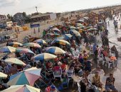 إقبال كبير من الزائرين وإنقاذ 52 حالة من الغرق على شواطئ رأس البر