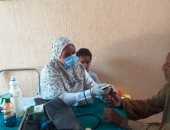 حياة كريمة.. توقيع الكشف والعلاج لـ 3353 مواطنا بالمجان فى أسوان "صور"