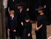 الأمير جورج والأميرة شارلوت ينضمان لموكب العائلة فى جنازة الملكة إليزابيث..صور
