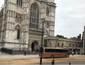 توافد 2000 شخص إلى كنيسة وستمنستر بالحافلات لحضور جنازة الملكة إليزابيث.. صور