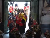 بدء مراسم تأبين الملكة إليزابيث بعد وصول النعش إلى دير وستمنستر