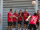 40 دقيقة أشغال بدنية شاقة لنجوم الأهلى في المران الصباحى.. صور