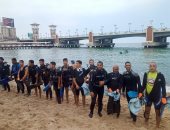 البيئة تشارك فى اليوم العالمى لتنظيف الشواطئ بحملة لتنظيف قاع البحر بالإسكندرية