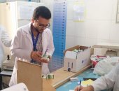 الكشف على 351 حالة وصرف العلاج بالمجان بقافلة طبية لجامعة بنها بقرية بلتان