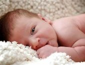 استشارى أمراض نساء: الولادة الطبيعية لها فوائد للأم والطفل وتحضر الثدى للرضاعة
