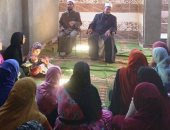 "القومى للمرأة" يواصل تنظيم جلسات الدوار داخل 7 قرى لـ"حياة كريمة" بأسوان