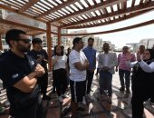 الإسكان تنظم جولة لأساتذة وطلاب الجامعة الأمريكية بمشروعات مدينة العلمين الجديدة