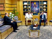 مجلس جامعة المنصورة يعقد اجتماعا بحضور محافظ الدقهلية