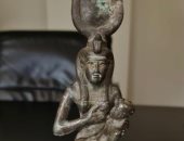 وزارة السياحة تستعيد تمثالا برونزيا للمعبودة إيزيس من سويسرا