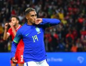 تونس بعشر لاعبين تتأخر أمام البرازيل برباعية فى شوط مثير وديا.. فيديو