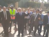 رئيس جامعة القاهرة يتفقد الحرم الجامعى لمتابعة استعدادات الكليات للعام الدراسى