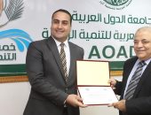 أستاذ بجامعة طنطا يفوز بجائزة البحوث والدراسات المتميزة بمجال الأمن الغذائى