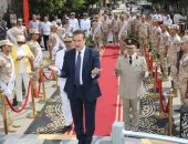 محافظ المنوفية يضع إكليلا من الزهور على النصب التذكارى بشبين الكوم