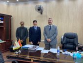 نائب رئيس جامعة أسوان يلتقى وفد بنك المعرفة لتعزيز التعاون