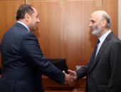 السفير حسام زكي يبحث مع سمير جعجع التطورات السياسية في لبنان