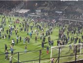 قتيل وأكثر من 100 مصاب فى أحداث شغب بملعب مدينة لا بلاتا الأرجنتينية