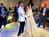 كاريكا يُحيى حفل زفاف الإعلامية آية عبد الرحمن