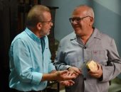 شريف منير وصلاح عبد الله فى كواليس مسلسل "إيجار قديم".. صور