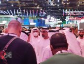 نجل رئيس الإمارات يتفقد معرض جيتكس دبى.. فيديو وصور