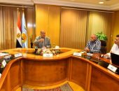 محافظ أسيوط يعقد اجتماعا لمتابعة الموقف التنفيذى لمشروعات حياة كريمة