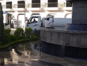 رئيس مدينة الأقصر يتابع أعمال رفع كفاءة النظافة بالشوارع.. صور