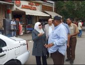 نائب محافظ القاهرة تقود حملة لرفع الإشغالات بحلوان.. صور
