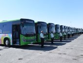 رئيس الوزراء يتفقد أسطول أتوبيسات الكهرباء والغاز استعدادا للعمل بشرم الشيخ