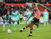 برينتفورد يهزم برايتون فى افتتاج الجولة الحادية عشرة من الدوري الإنجليزي