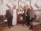 "التنسيقية" تهدي اللواء محيي نوح درعها تقديرا لدوره في حرب أكتوبر 